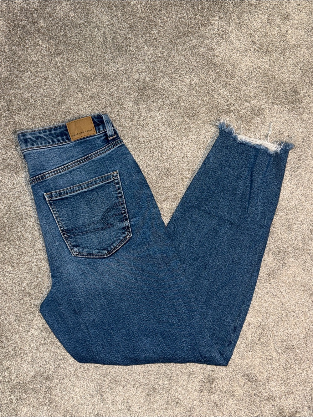 American Eagle Strigid Mom Jeans